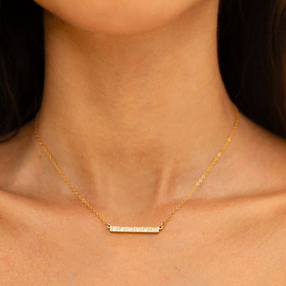 Collar con colgante de baguette