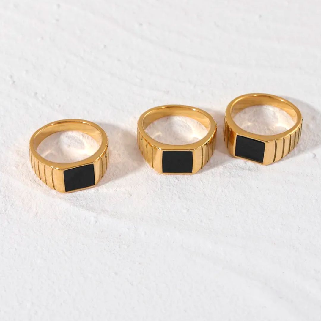Anillo de ónix "Kaya"