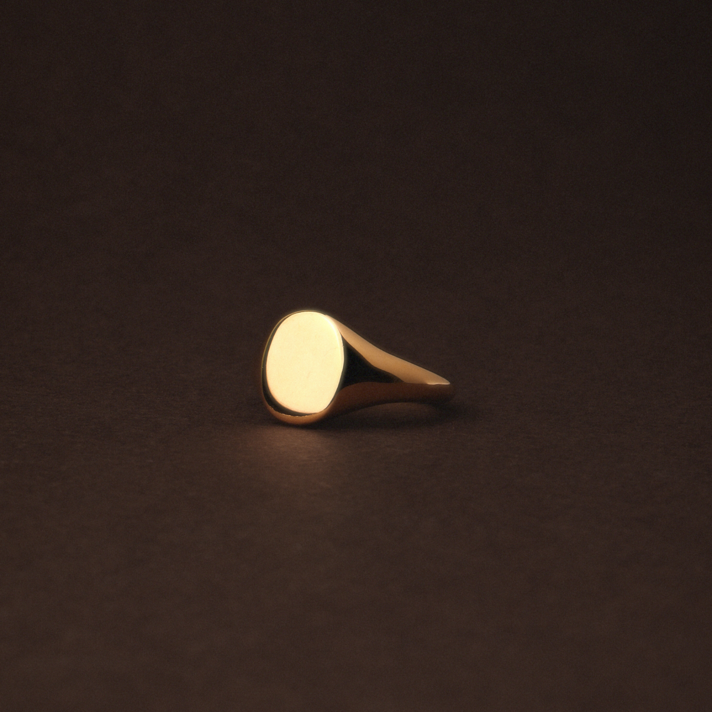 Anillo de sello ovalado