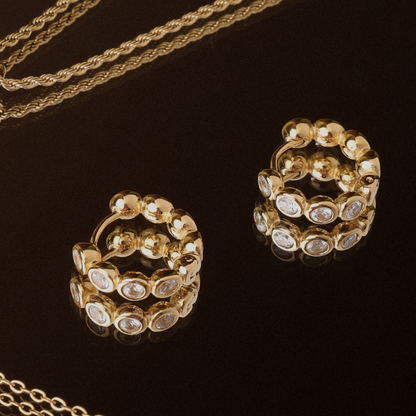 Aretes de aro de diamantes con cuentas