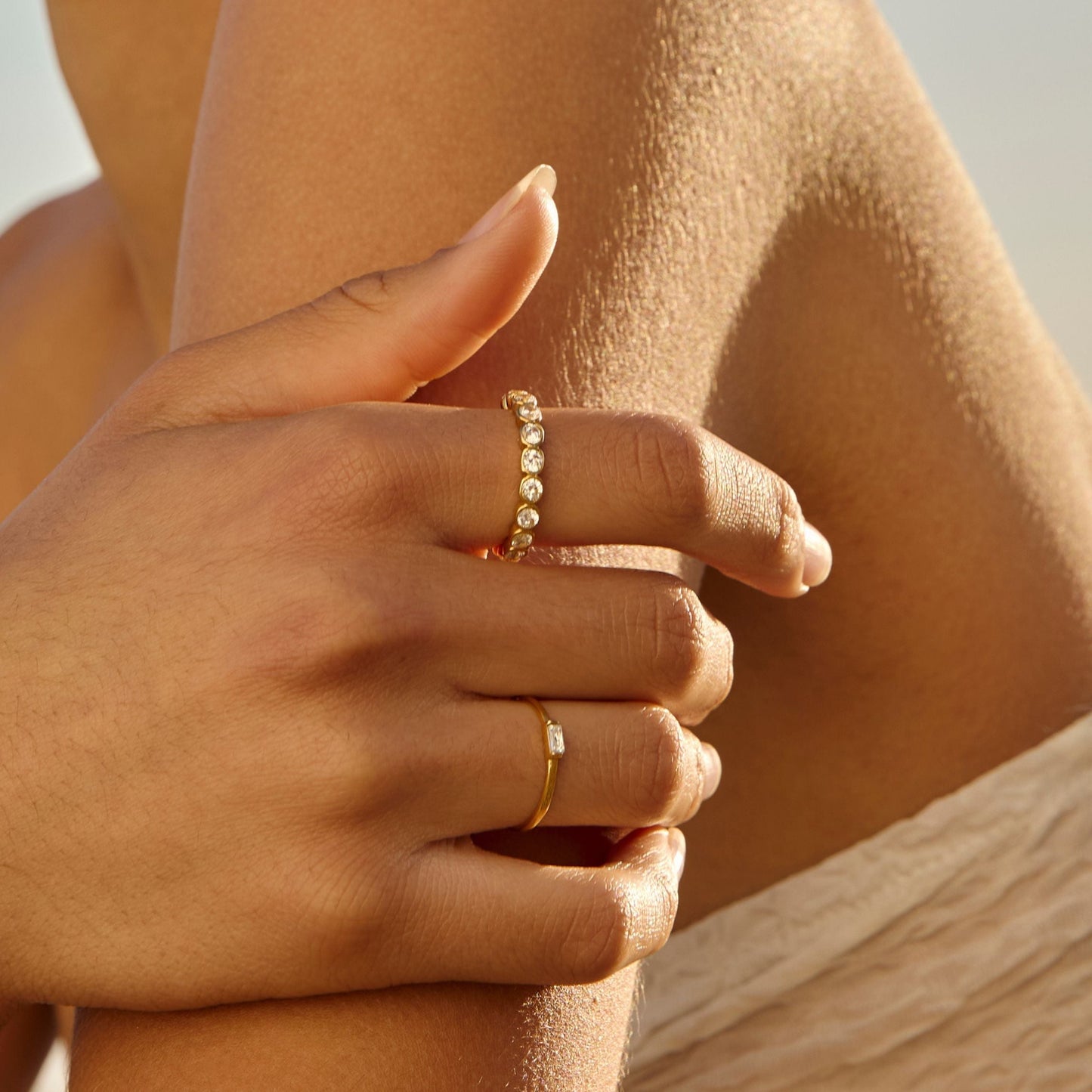 Anillo Brillante de Cuentas