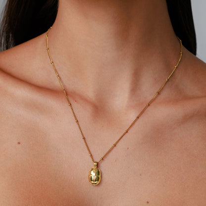 Collar de escarabajo