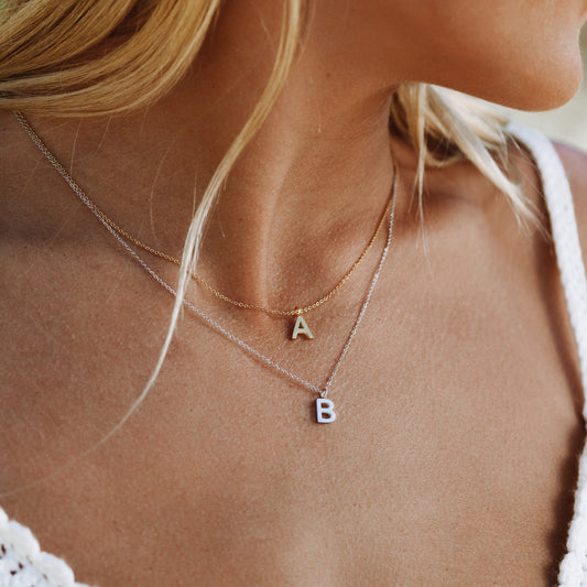 Collar con inicial