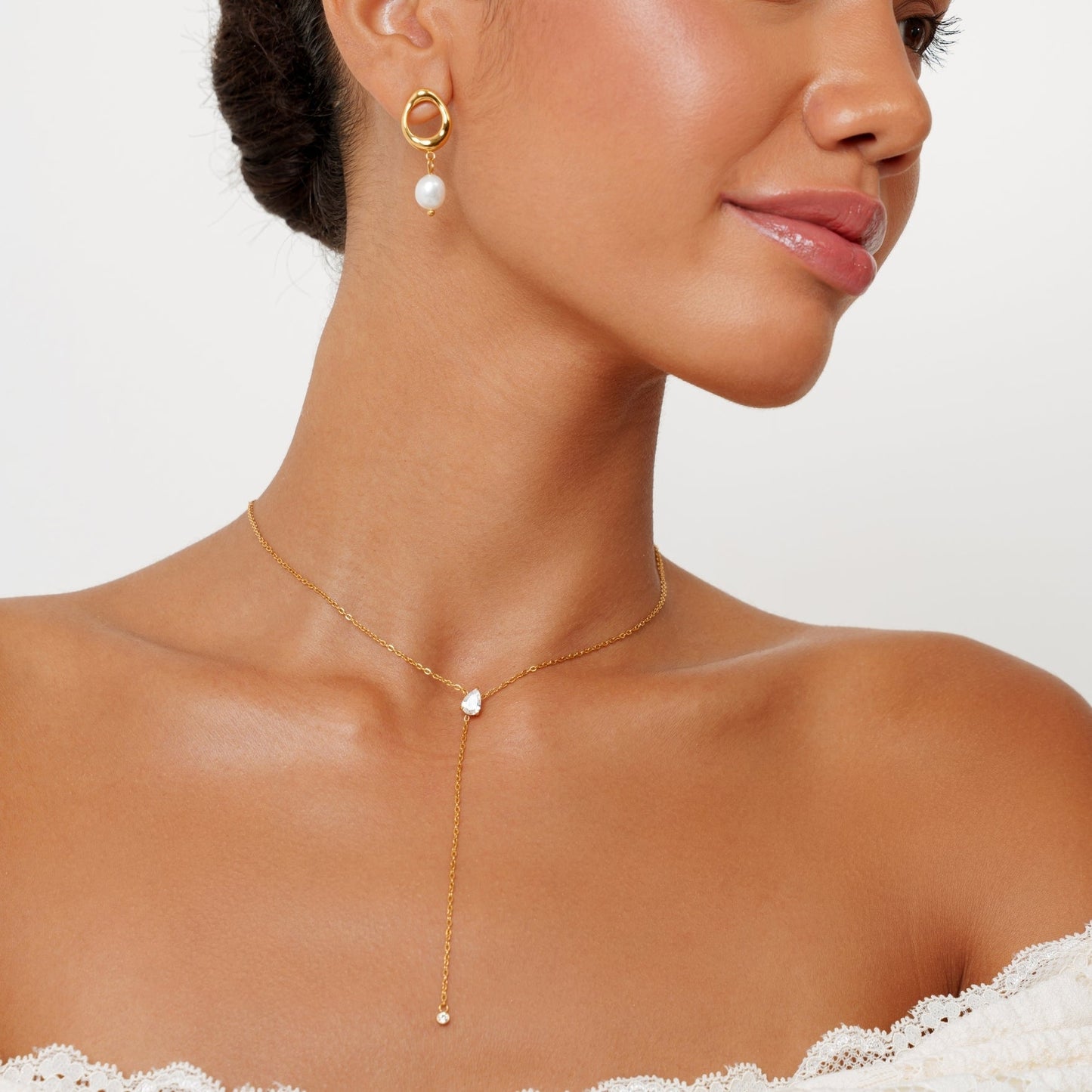 Collar de estilo lariat
