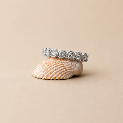 Anillo Brillante de Cuentas