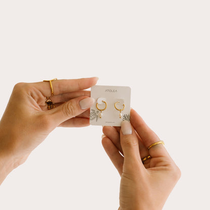 Pendientes de aro Huggie con perlas