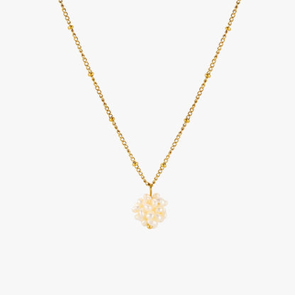 Tiny Pearls Necklace